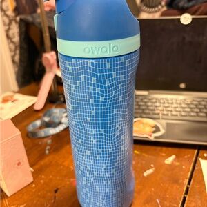 Owala 32oz Birthday Bash Tumbler in Take A Dip